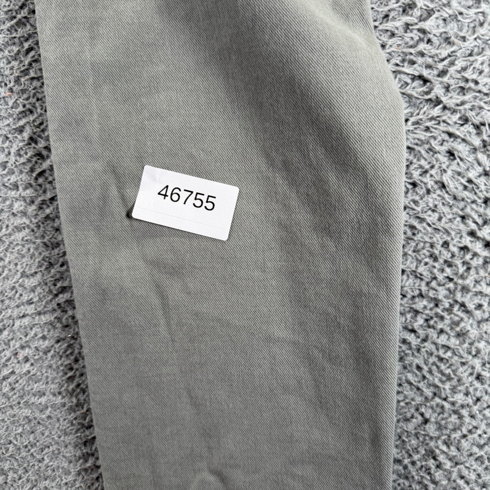Express Jeans Mens 31x32 Gray Cotton Denim Straight Slim Travel Workwear Stretch - Picture 11 of 11